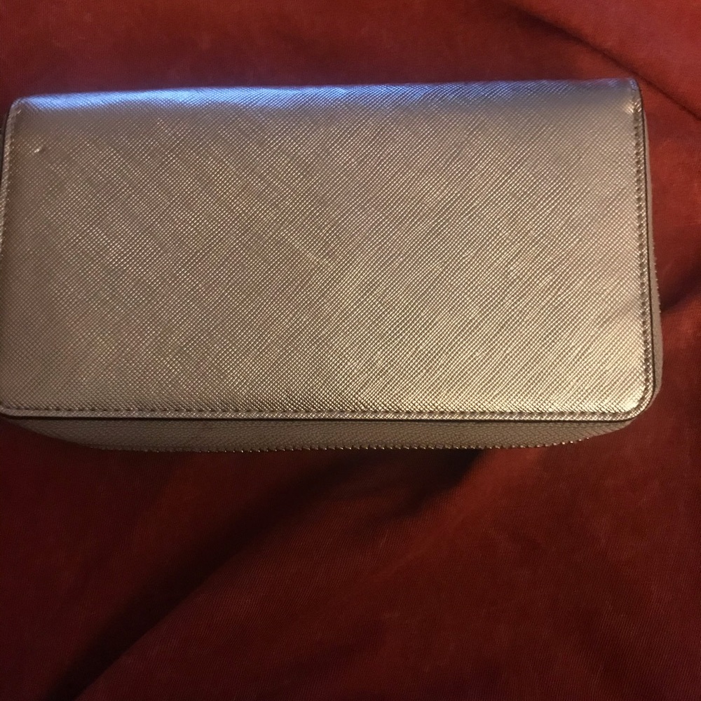 Metallic Gold Kate Spade Wristlet; good condition. - Picture 3 of 8